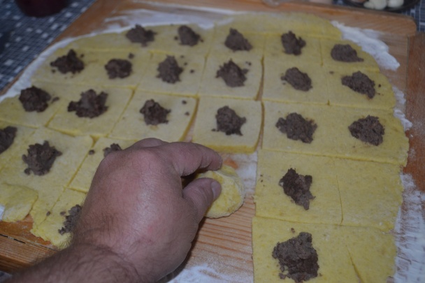 Bramborové knedlíky plnené bravčovou pečienkou (fotorecept) - obrázok 10