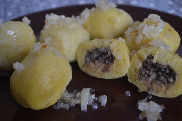 Bramborové knedlíky plnené bravčovou pečienkou (fotorecept) - obrázok 14