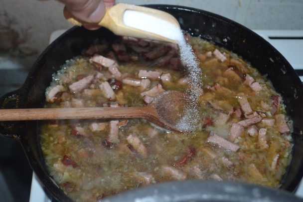 Hrachovo-krúpová kaša s údeným na hubách (fotorecept) - obrázok 10