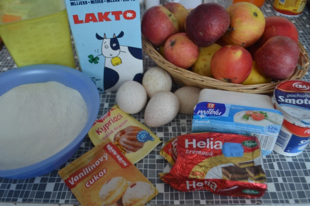 Jablkový liaty koláč (fotorecept) - obrázok 1