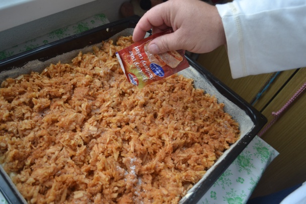 Jablkový liaty koláč (fotorecept) - obrázok 6