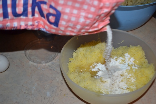 Zemiakové knedle s cibuľkou (fotorecept) - obrázok 3