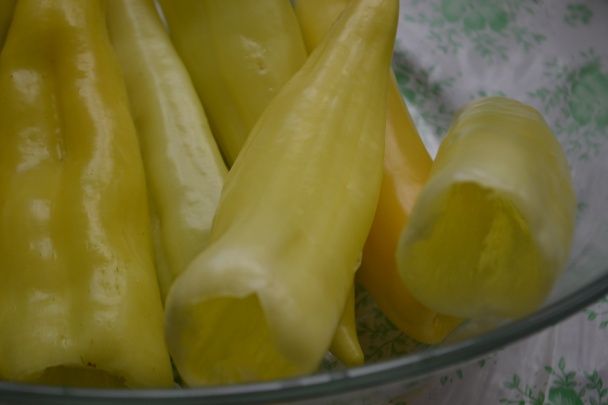 Zapečené papriky so syrom a salámou (fotorecept) - obrázok 2