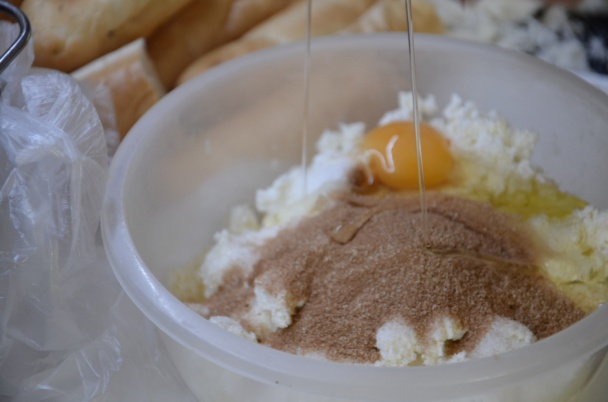 Plnené škoricovo-tvarohové rožky (fotorecept) - obrázok 3