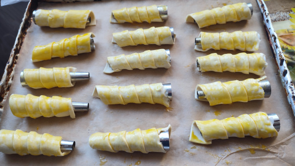 Šamróny (šamrole) z kupovaného lístkového cesta (fotorecept) - obrázok 1