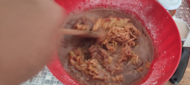 Perník s orechami a jablkami (fotorecept) - obrázok 2