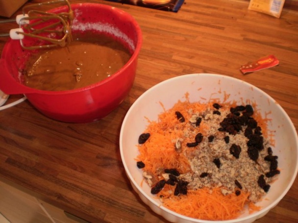 Mrkvový koláč - obrázok 3