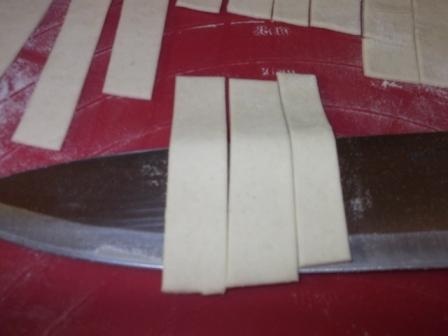 Slané tyčinky z lístkového cesta (fotorecept) - obrázok 2