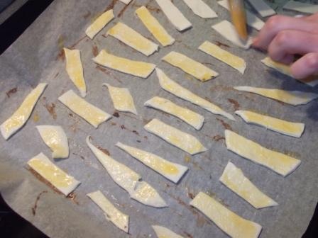 Slané tyčinky z lístkového cesta (fotorecept) - obrázok 3