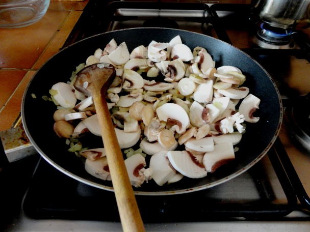 „Syrovo“-hubové cestoviny - vegan (fotorecept) - obrázok 3