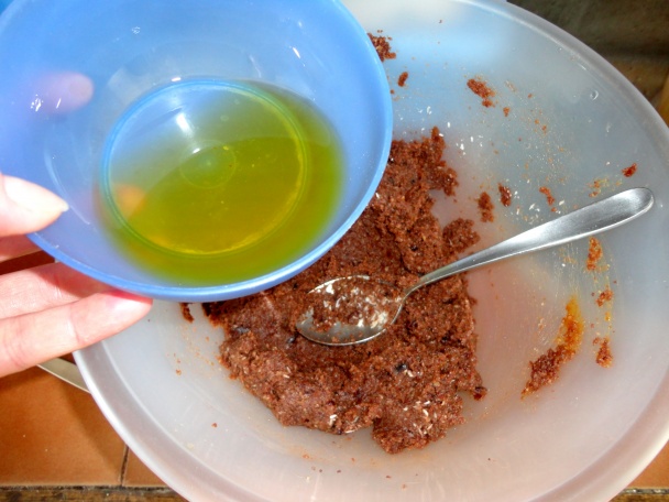 Raw orechovo-kakaový koláčik (fotorecept) - obrázok 8