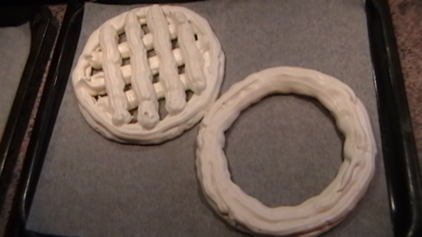 Bezé torta s jahodovou náplňou (fotorecept) - obrázok 3