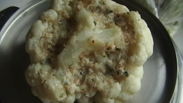 Plnený karfiol so syrovou omáčkou (fotorecept) - obrázok 3