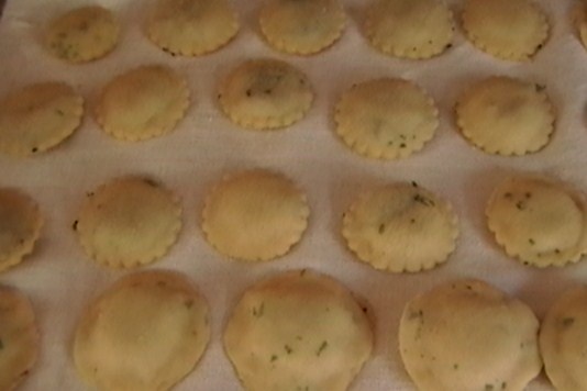 Bazalkové ravioly plnené syrom a šampiňónmi (fotorecept) - obrázok 8