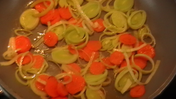 Špenátové lasagne so sójovým mäsom a zeleninou (fotorecept) - obrázok 3