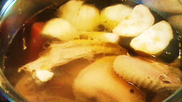 Výdatná maďarská slepačia polievka (fotorecept) - obrázok 2