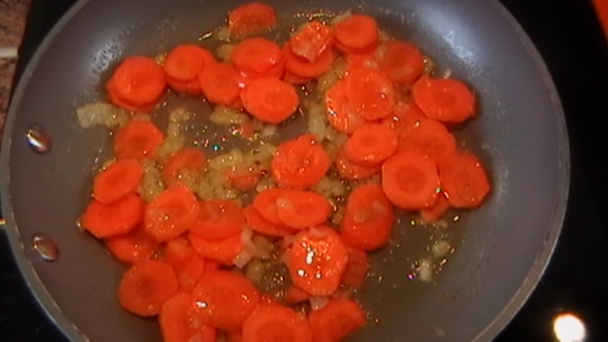 Šťavnaté kuracie závitky na zeleninke (fotorecept) - obrázok 4