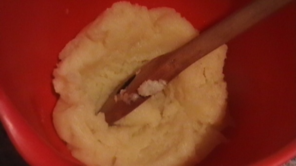 Pusinky s krémom bourbon vanilka, gaštanovým pyré a šľahačkou (fotorecept) - obrázok 2