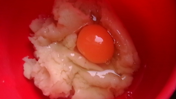 Pusinky s krémom bourbon vanilka, gaštanovým pyré a šľahačkou (fotorecept) - obrázok 3