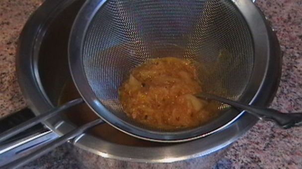 Ananás plnený panenkou so sušenými slivkami (fotorecept) - obrázok 7