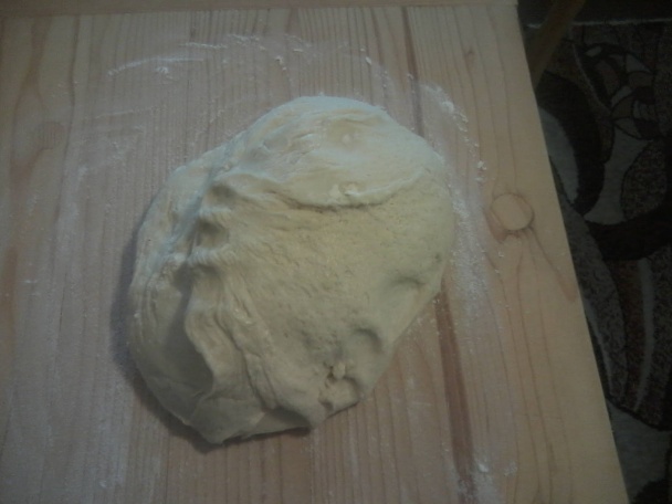 Cibuľovo-slaninové slimáky z kysnutého cesta (fotorecept). - obrázok 5