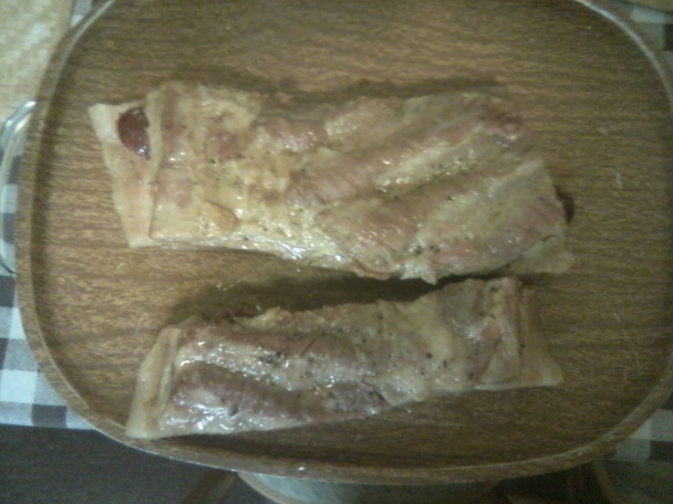 Seriál na pokračovanie - diel VI. Konfitovaný paprikový bôčik plnený klobásou (fotorecept) - obrázok 7