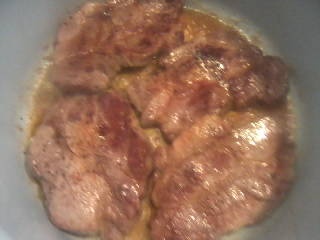 Krkovička s cibuľovou omáčkou a pistom (fotorecept) - obrázok 2