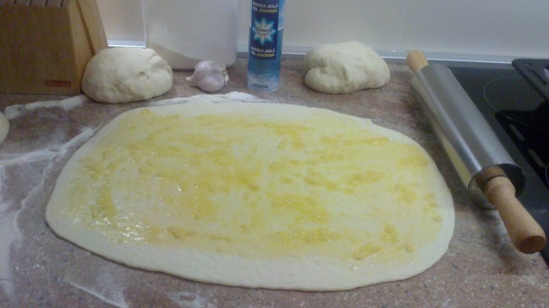 Cesnakové/pizzové slimáčiky (fotorecept) - obrázok 4