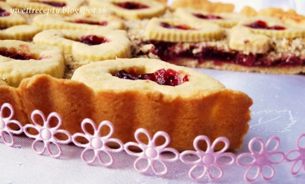 Maslový koláč s ríbezľovým džemom (fotorecept) - obrázok 7