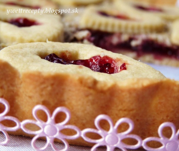 Maslový koláč s ríbezľovým džemom (fotorecept) - obrázok 8