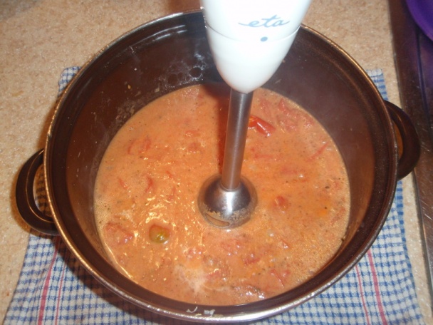 Gazdovska rajčinová omáčka s knedlou - obrázok 5