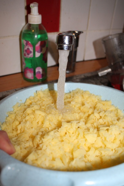 Kljukuša (Kľukuša) - jednoduchý zemiakový koláč (fotorecept) - obrázok 3