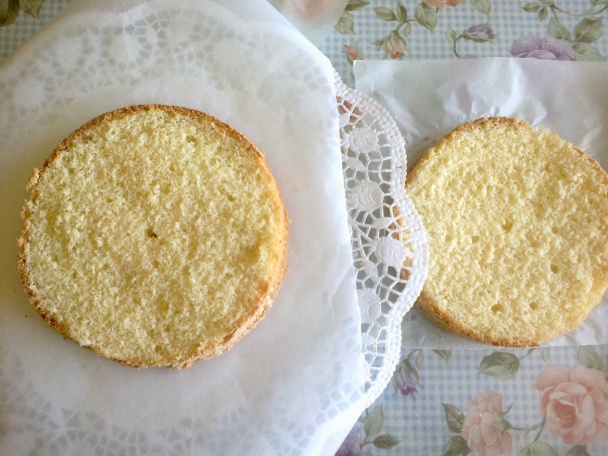 Torta s postavičkami Pat a Mat (fotorecept) - obrázok 1