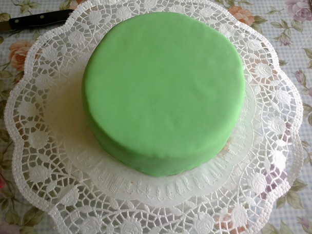 Torta s postavičkami Pat a Mat (fotorecept) - obrázok 8