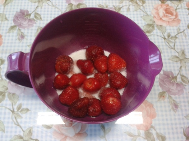 Jahodový džem z mikrovlnky (fotorecept) - obrázok 1