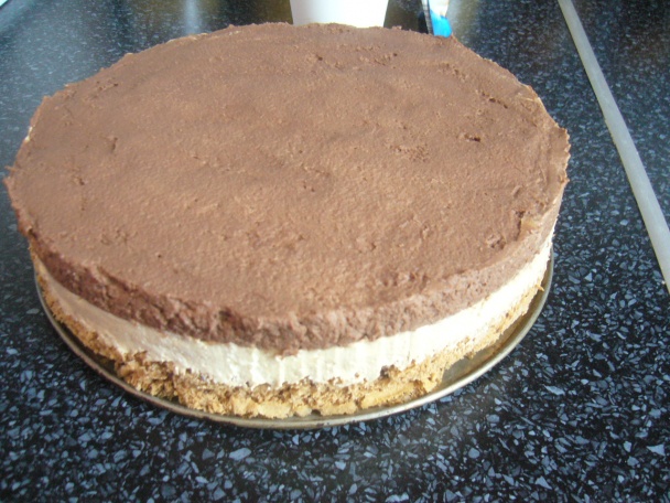 Torta s kávovým krémom a parížskou šľahačkou - obrázok 4