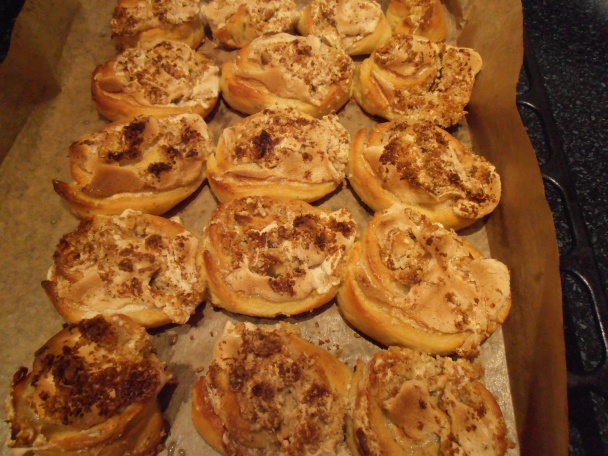Kysnuté orechové roládky (fotorecept) - obrázok 6