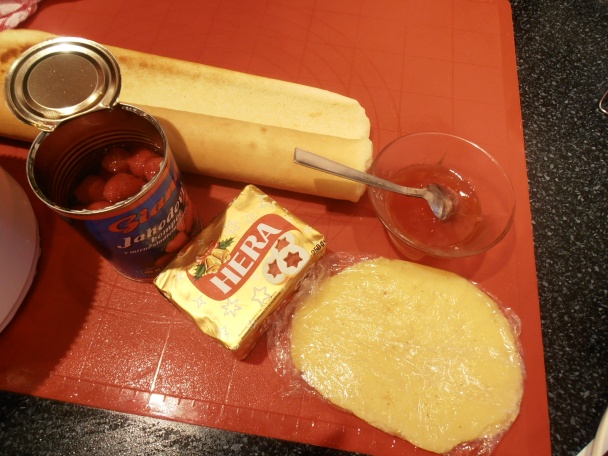 Čokoládovo jahodová roláda (fotorecept) - obrázok 5