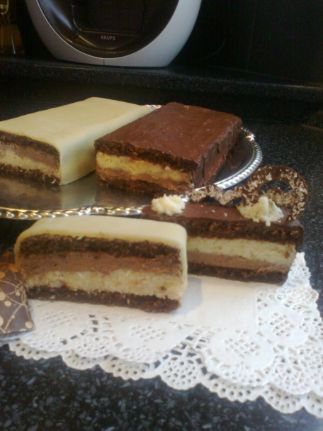 Kokosovo čokoládový rez s marcipánom (fotopostup) - obrázok 8