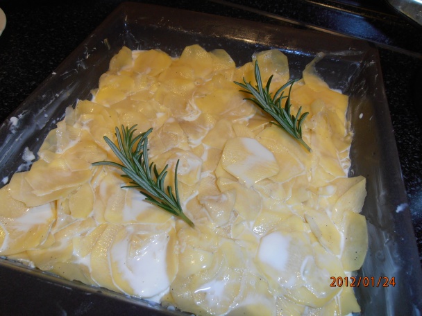 Gratinované zemiaky s cesnakom (fotorecept) - obrázok 3