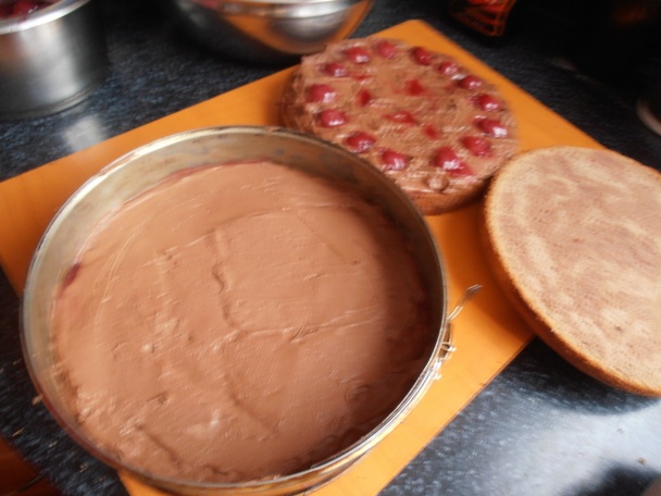 Čokoládovo-višňová torta (fotorecept) - obrázok 4