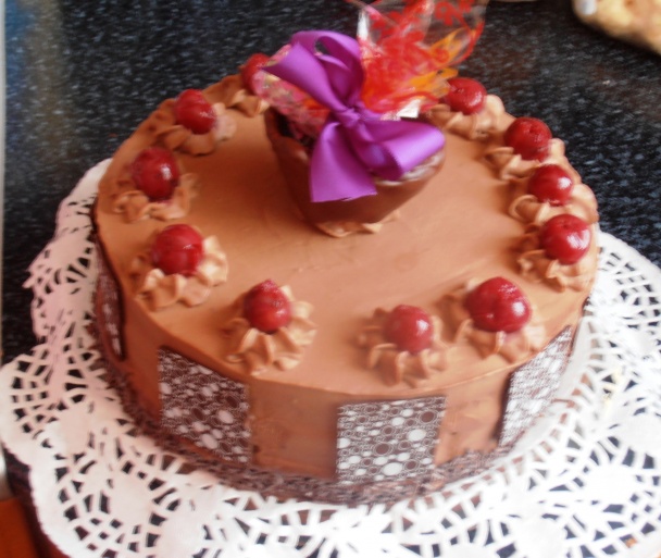 Čokoládovo-višňová torta (fotorecept) - obrázok 9