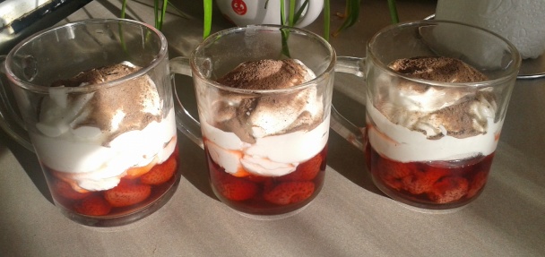 Smotanovo-piškótová torta (fotorecept) - obrázok 6