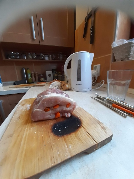Pečené bravčové karé s cibuľovou omáčkou (fotorecept) - obrázok 1