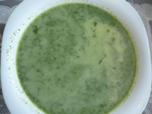 Krémová špenátová polievka - obrázok 3