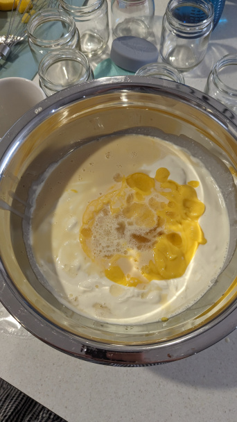 Jogurtová panna cotta s mangom a limetkou (fotorecept) - obrázok 2