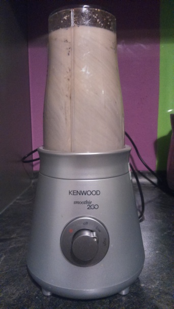 Zdravý a sýty raňajkový shake bez mlieka - obrázok 3