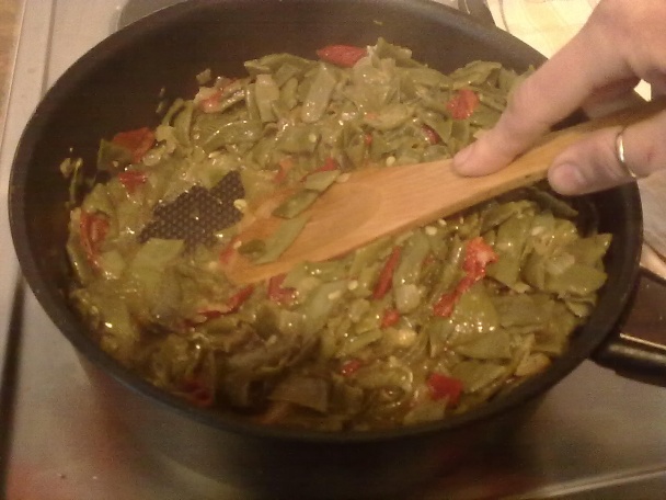 Dusená zelená fazuľka s cesnakovým jogurtom (fotorecept) - obrázok 5