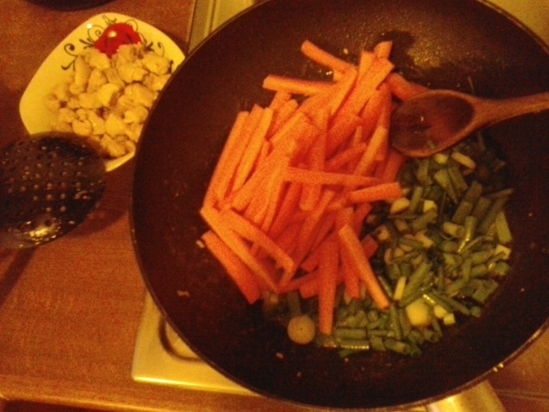 Fazuľové struky s kuracím mäsom - obrázok 3