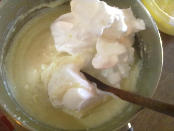 Ľahučký krupicový nákyp s ovocím - obrázok 3